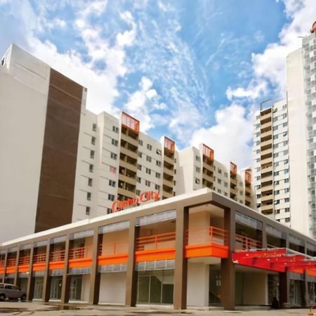 Cozy Studio Room Apartemen Centro City By Nusalink Giacarta Esterno foto
